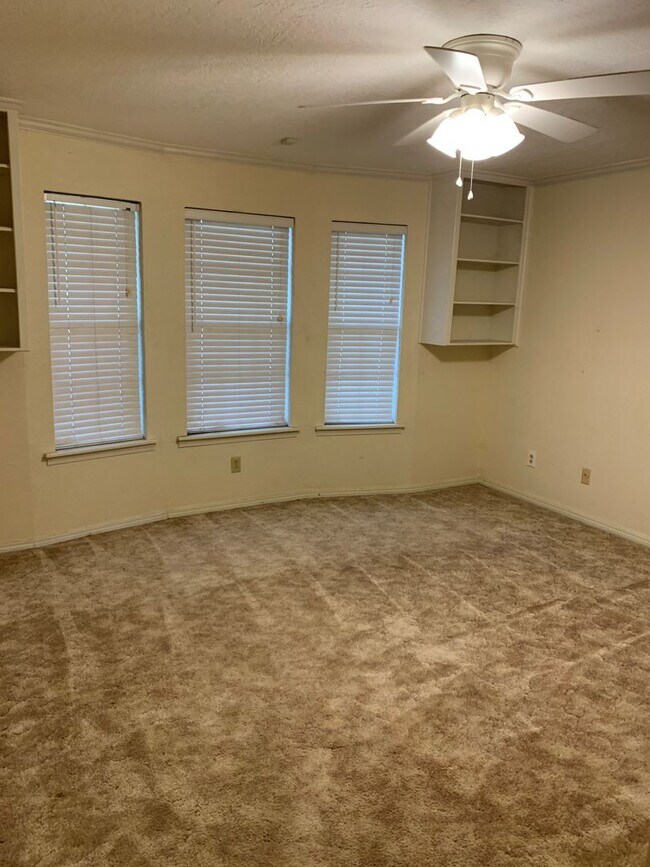 Foto del edificio - Nice 4 Bedroom 2.5 Bath home