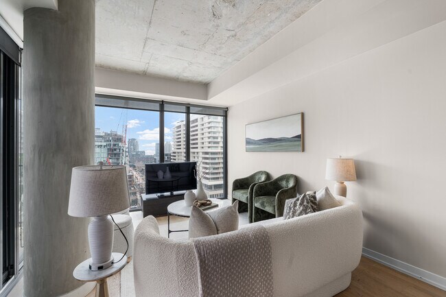 Photo du bâtiment - 95 Bathurst St