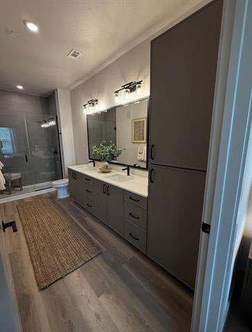 Foto del edificio - 4422 Janssen Ave