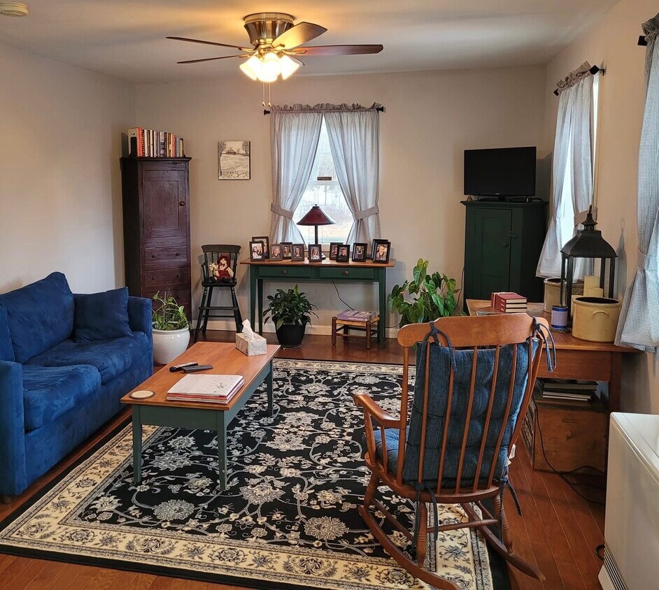 Foto principal - 432 Stackpole Rd