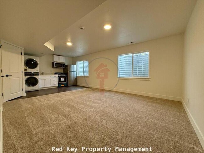 Foto del edificio - 730 N Townhouse Duplex