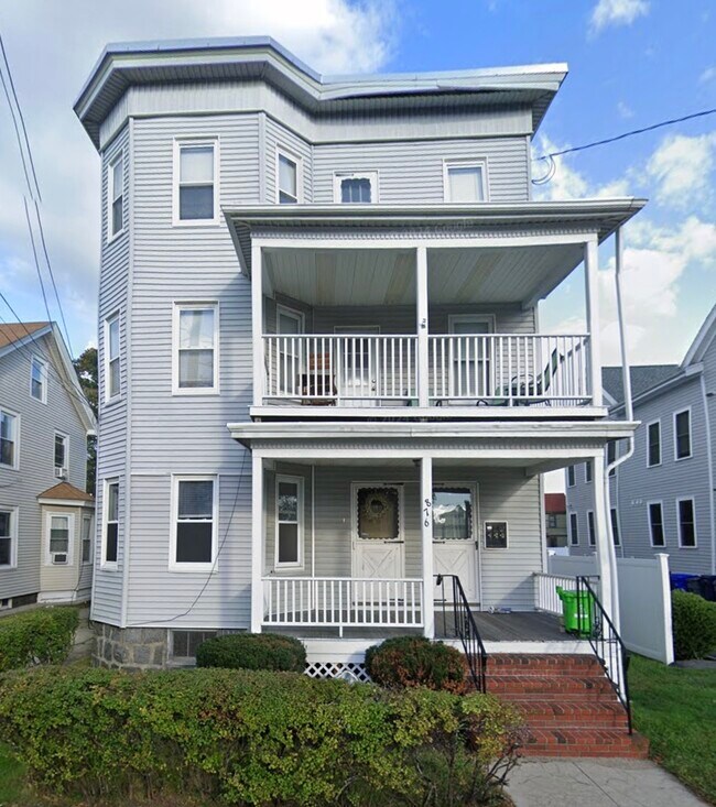Foto del edificio - 876 Adams St