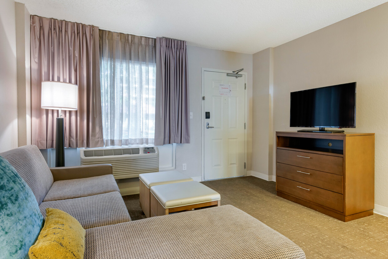 Recently Remodeled Rooms - 5876 W Irlo Bronson Memorial Hwy