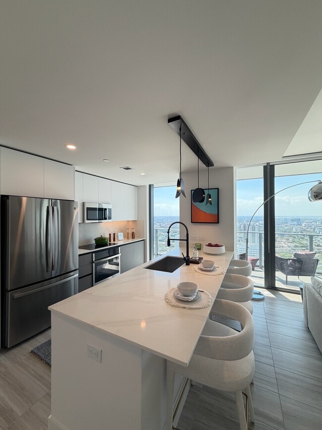 Building Photo - 501 N Miami Ave