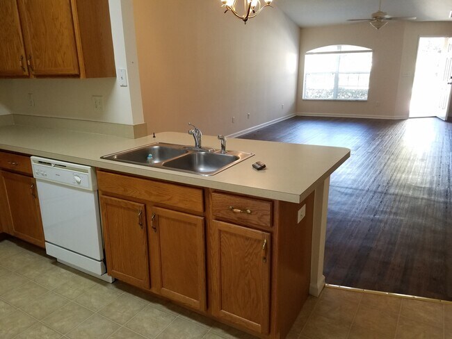 Foto del edificio - $1495 - 3/2/1 - Duplex Palm Coast - Move In Special