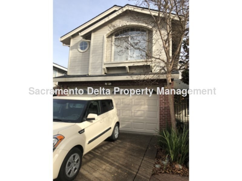Foto principal - 4000 Eastwood Village Ln