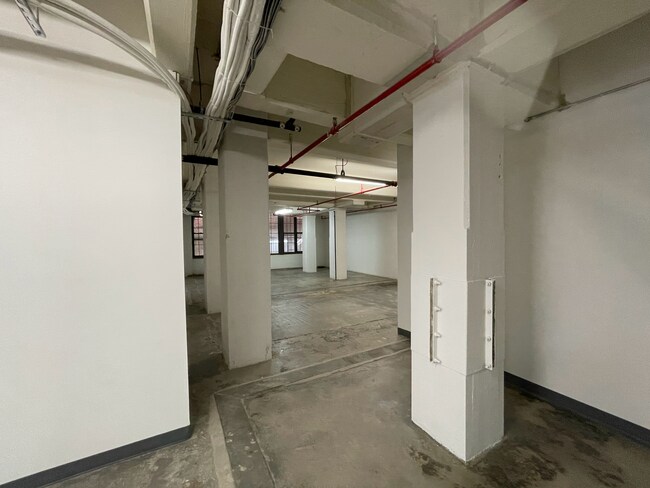 Building Photo - 36 Waverly Ave
