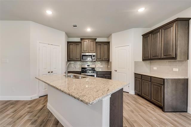 Building Photo - 4008 Gray Wolf Dr