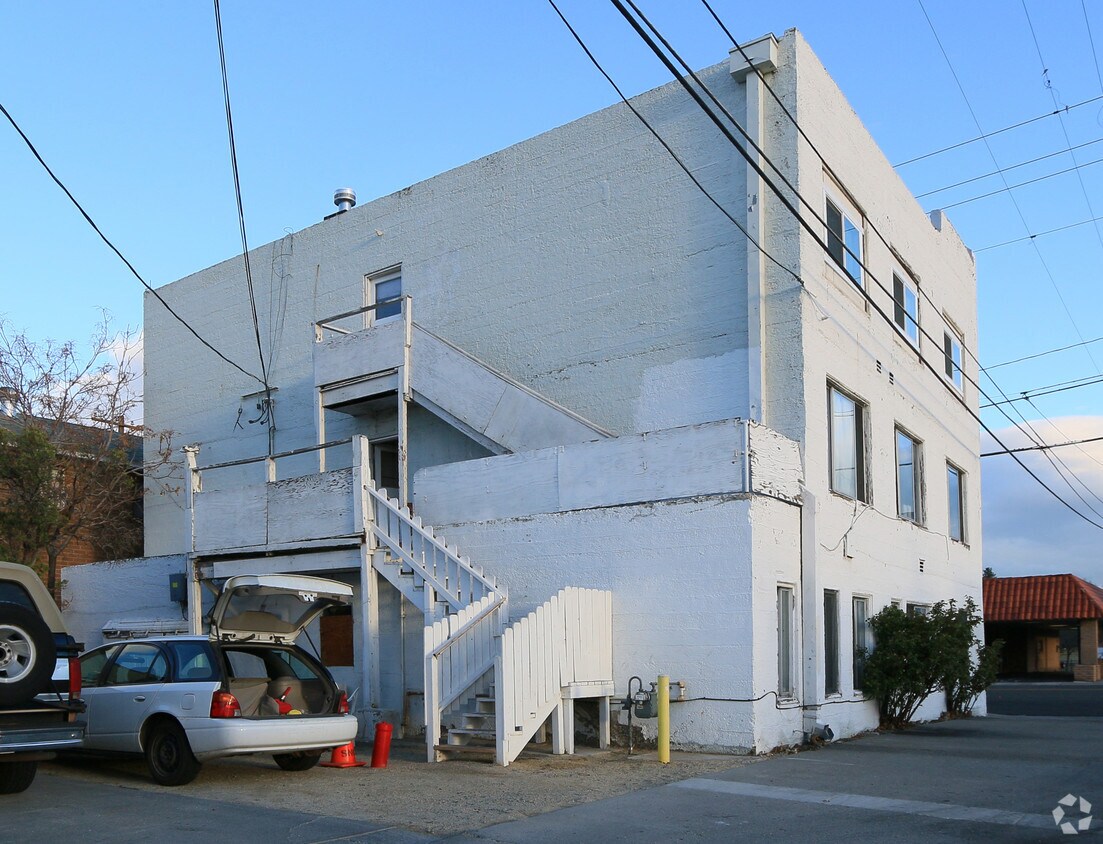 Foto del edificio - 623 W 2nd St