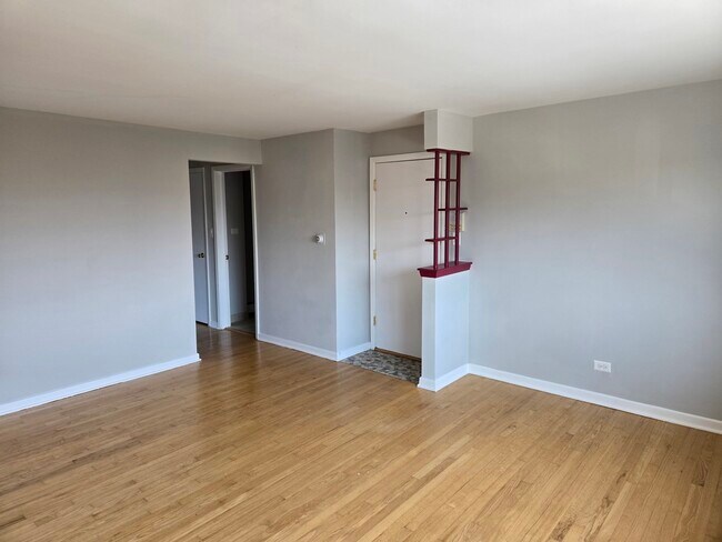 Foto del edificio - 4712 N Olcott Ave