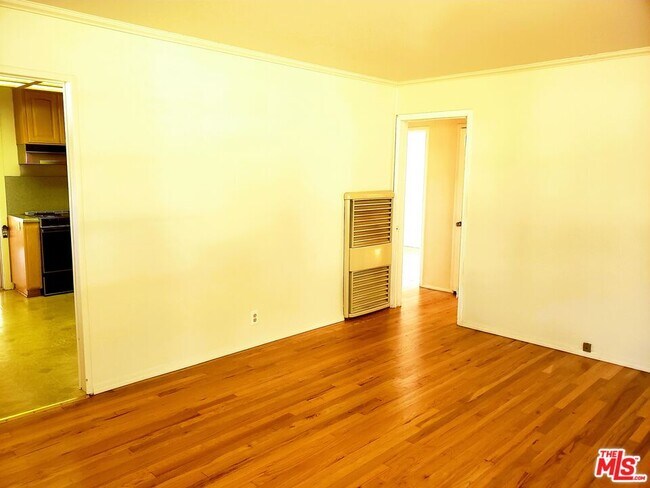 Building Photo - 508 N Fairview St