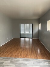 Building Photo - 6009 Etzel Ave