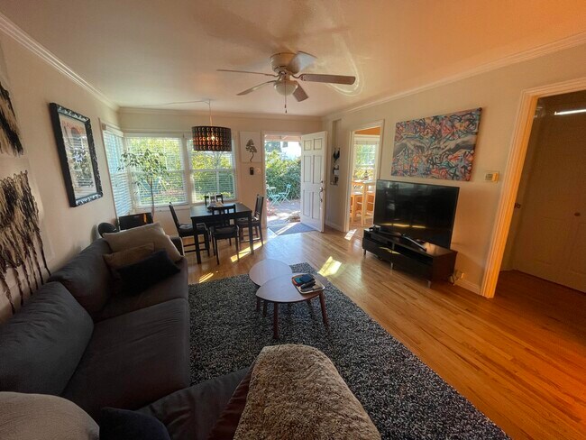 Living Room / Front Door - 47 E Rincon Ave