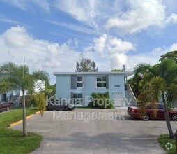 Building Photo - 3204 Louisiana Ave