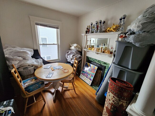 Photo - Best Deal Around! Don't Hesitate To Reach Out To Set Up A Showing Apartment