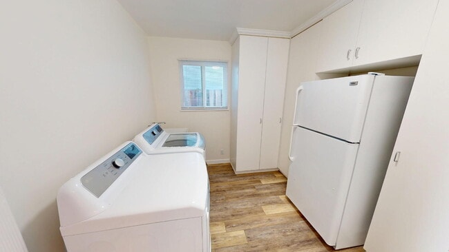 Building Photo - Modern Comfort Meets Everyday Convenience ...