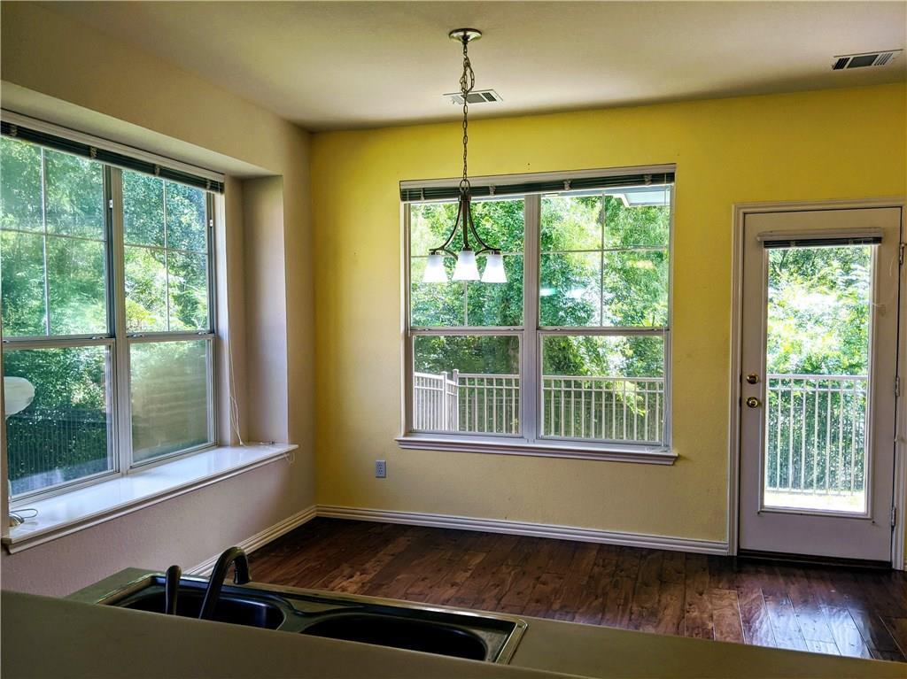 Foto principal - 1481 E Old Settlers Blvd