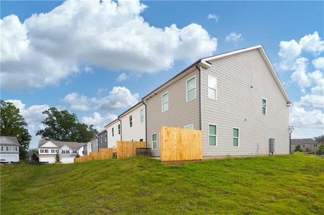 Building Photo - 5519 Donerail St