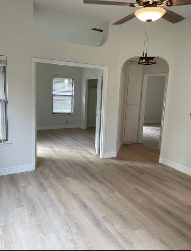 Building Photo - 4264 Chinquapin Way