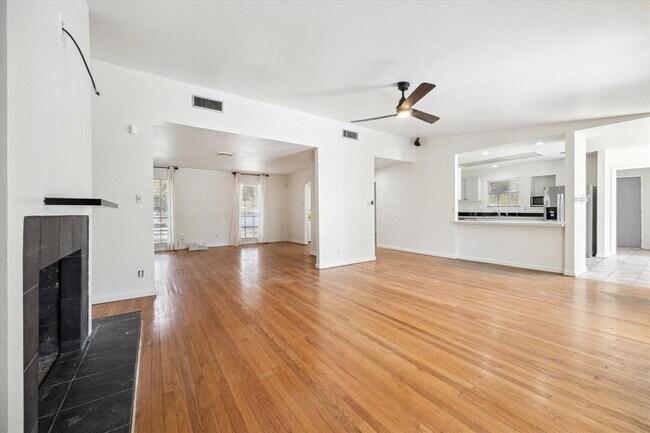 Building Photo - 3315 Longfield Cir