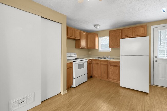 Building Photo - 3069 Markham Rd
