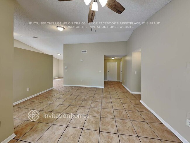 Building Photo - 13960 Beechwood Ct