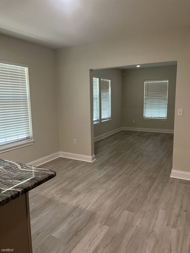 Foto del edificio - 3 br, 2 bath House - 5305 S Washington Ave
