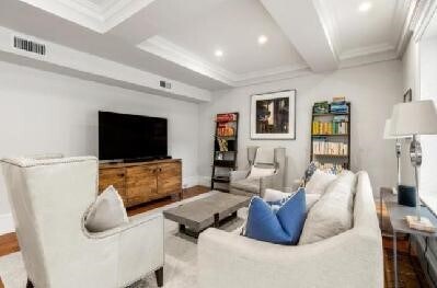 Building Photo - 81 Woodchester Dr