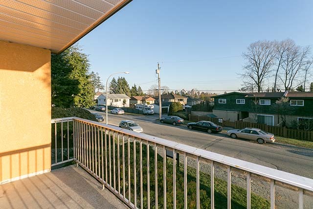 Building Photo - Vista Terrace Apartments