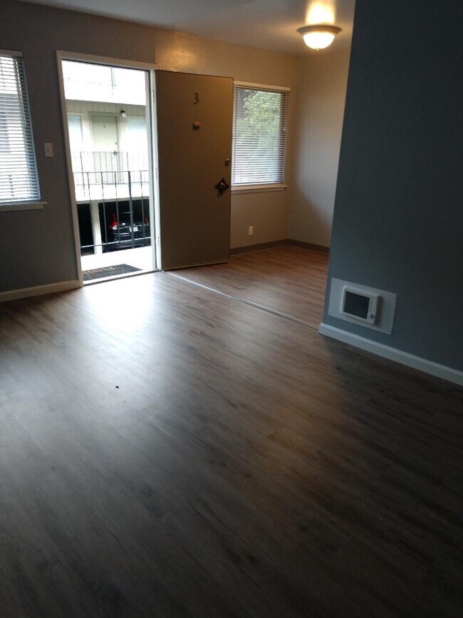 Building Photo - 675 San Bruno Ave