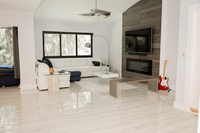 Foto del edificio - 5700 Coach House Cir