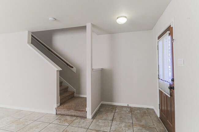 Foto del edificio - 1259 Bartlett Cove Dr