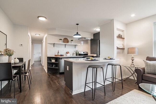 Building Photo - 4413 Falls Bridge Dr