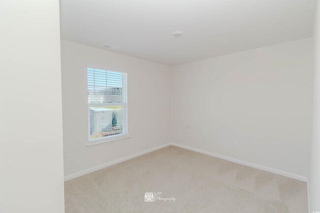 Building Photo - 286 Jeff Waters Cir