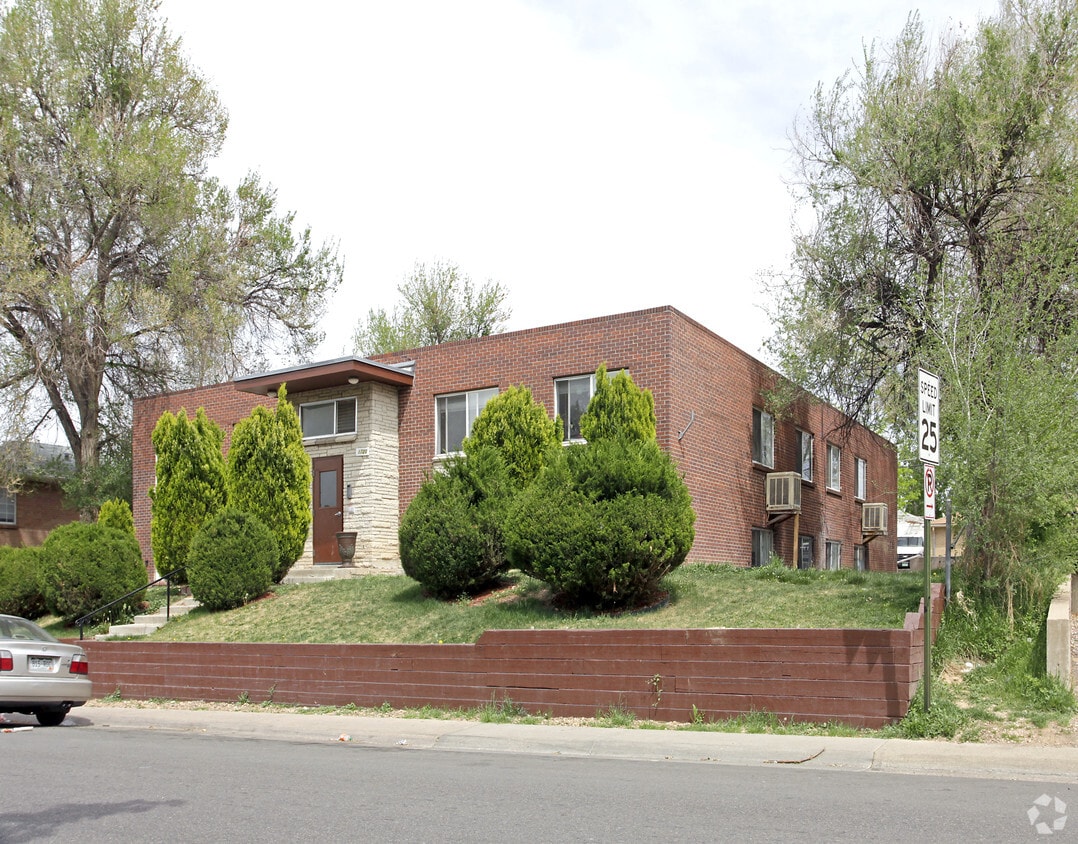 Primary Photo - 1720 Chester St