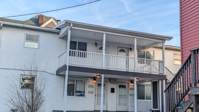 Building Photo - 149 Holland Ave