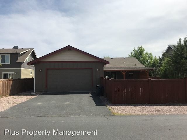 Foto del edificio - 3 br, 2 bath House - 1565 NW Hemlock Ave