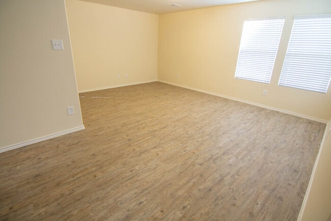 Building Photo - Green Lake Meadow - 10420 Green Branch, Sa...