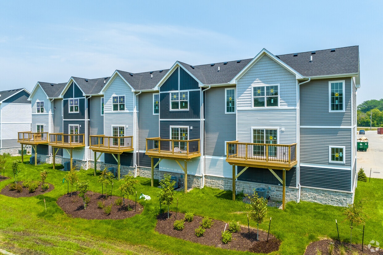 Primary Photo - Grand Valley Townhomes