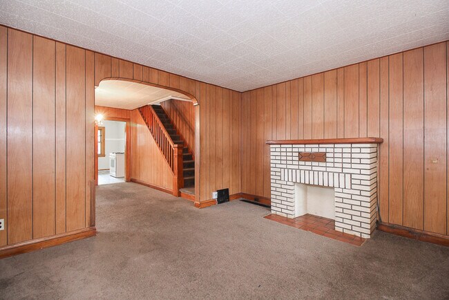 Foto del edificio - 8206 Bancroft Ave