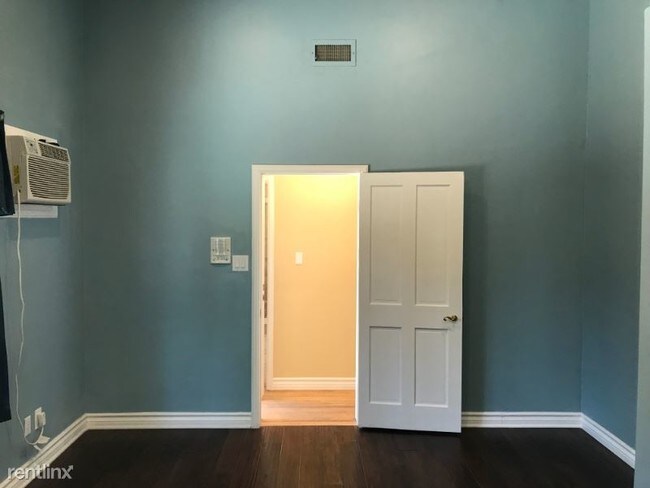 Building Photo - 19733 Redwing St