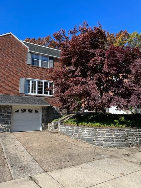 Primary Photo - 729 Cinnaminson St