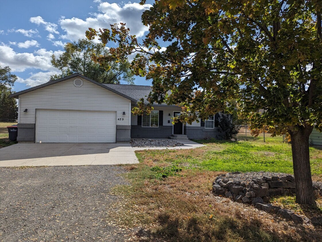 Private 3 bedroom 2 bathroom home House Rental in Twin Falls, ID