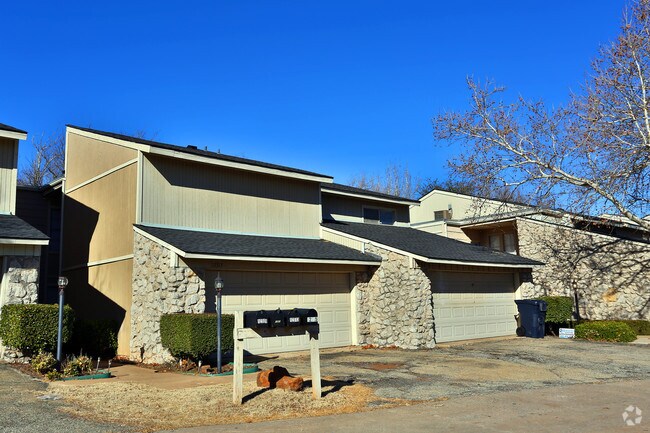 Foto del edificio - Cedar Springs Town Homes