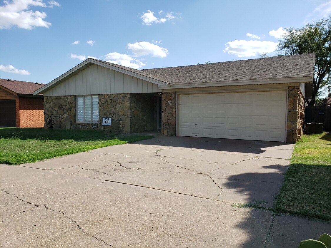 Primary Photo - 5711 1st Pl