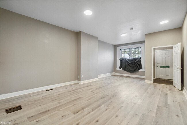 Building Photo - 7 br, 2 bath House - 1842 N 16TH ST Unit 1