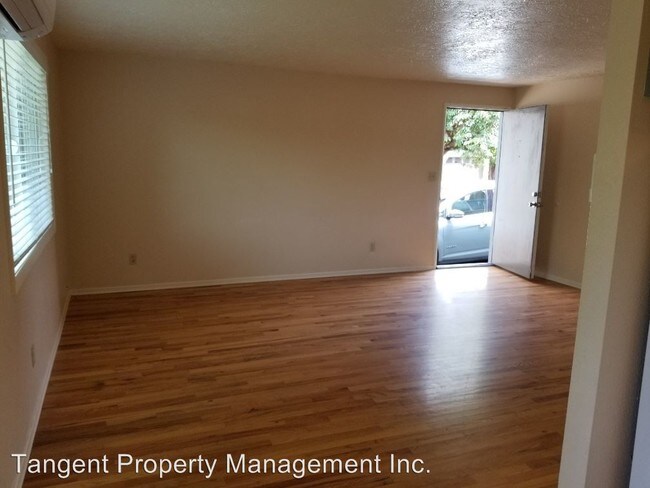Building Photo - 5849-5855 SW Oleson Rd