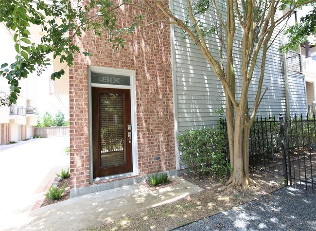 Foto del edificio - 637 Rutland St