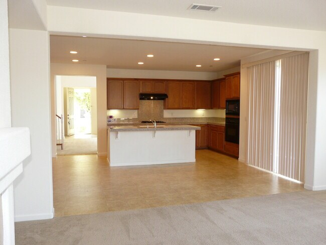 Building Photo - 4 Bed 3 Bath American Canyon Home Near Sch...