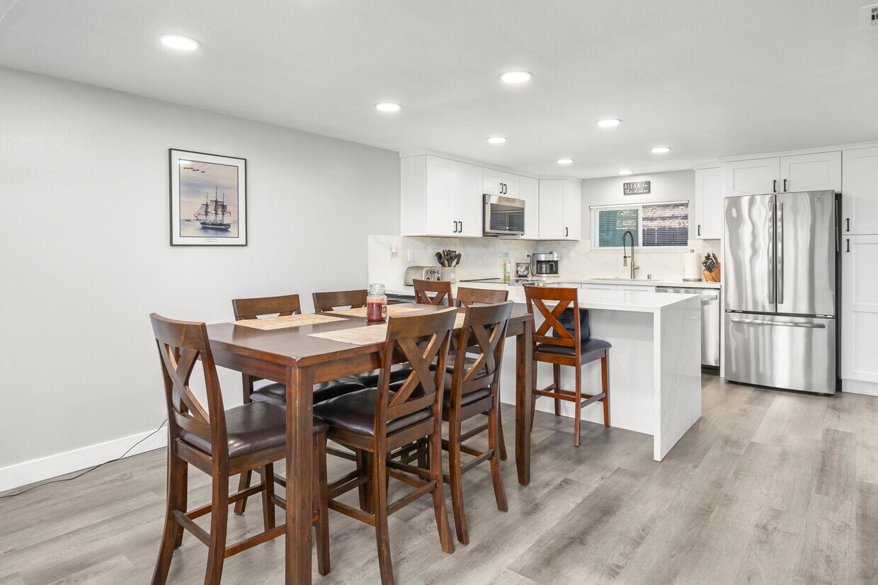 Foto principal - 8535 Paradise Valley Rd